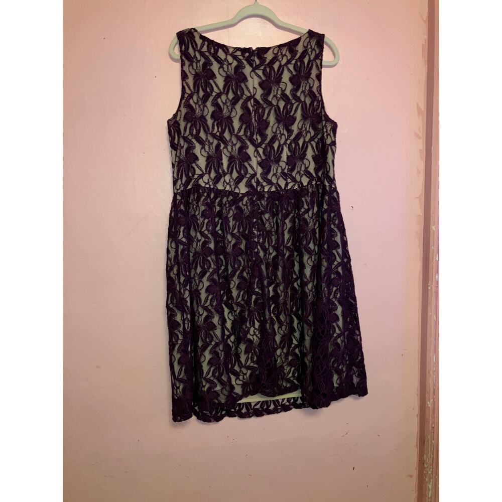 Sleeveless Black Lace Overlay Midi Dress with Cream Lining - Picture 6 of 6